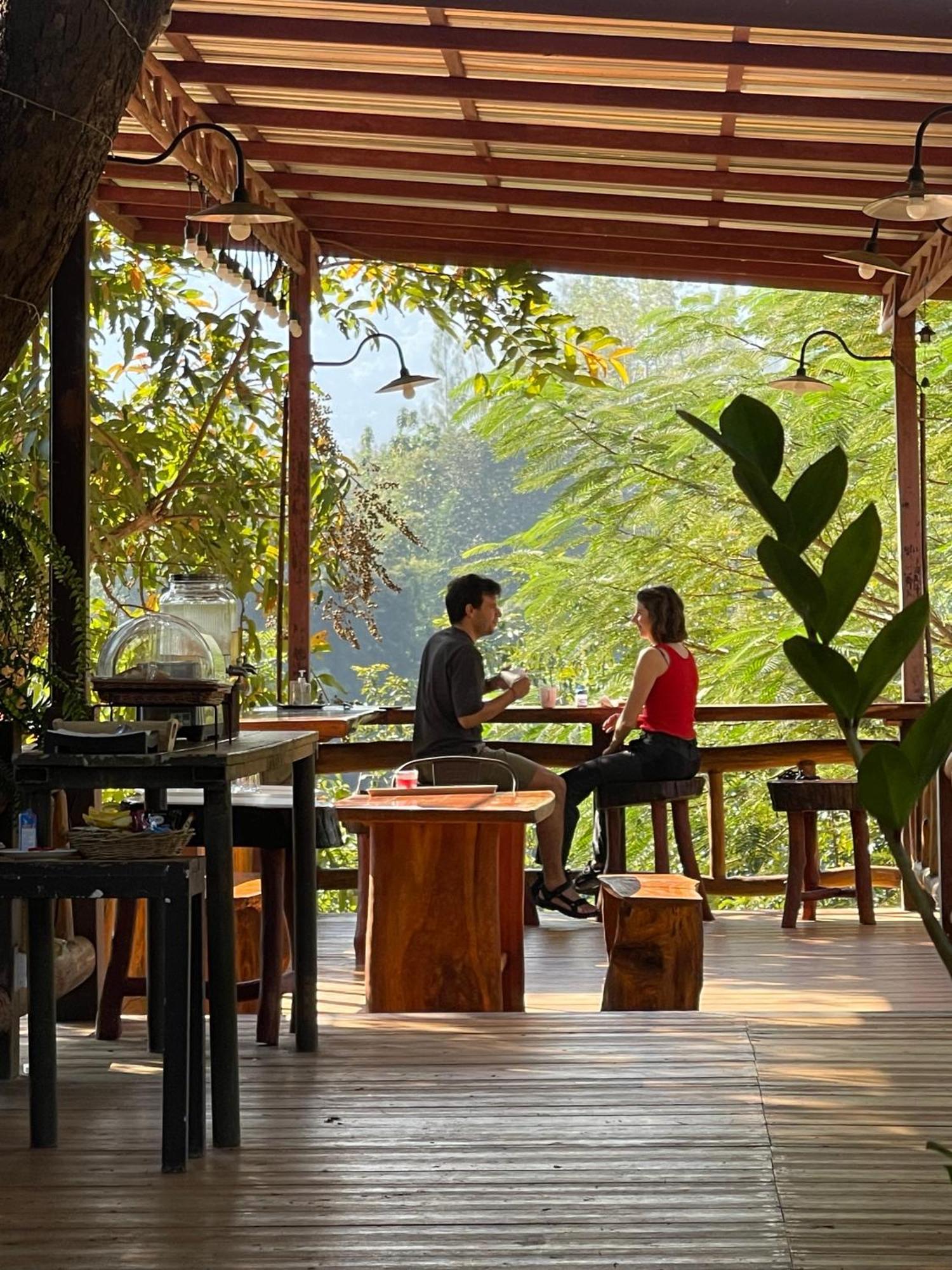 Baanrai Khunya บ้านไร่คุณย่า Sai Yok Exterior photo